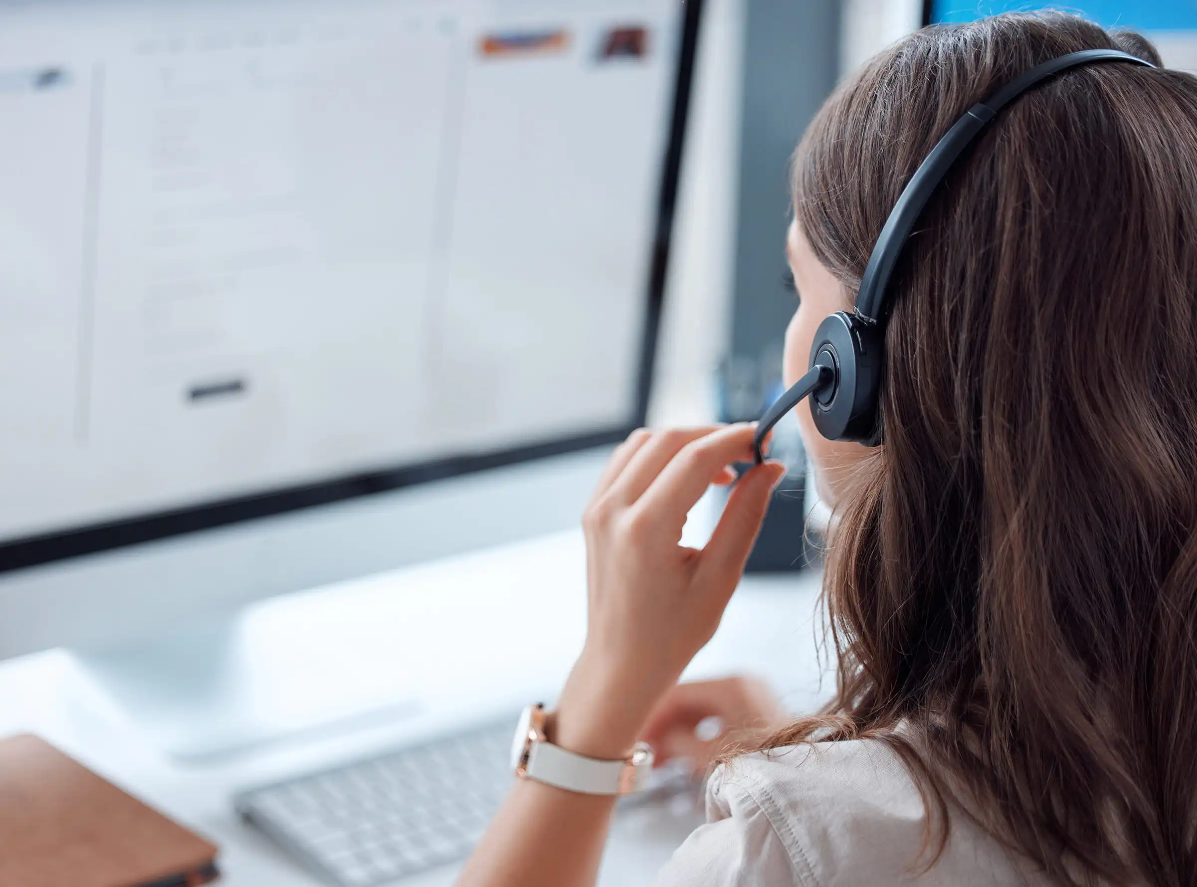 frau mit headset